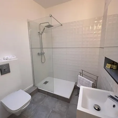 T2 Vieux Port D'ajaccio